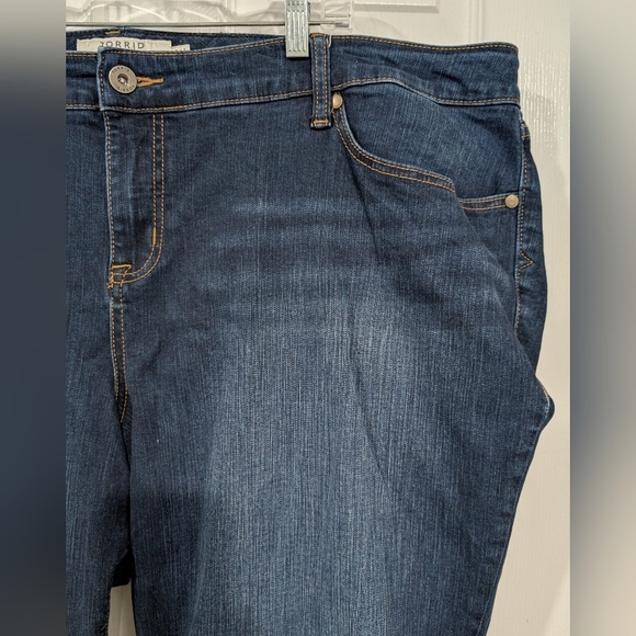 Torrid Denim Dark Wash Wide Leg Jeans in Size 26 S (Short) - Picture 3 of 12